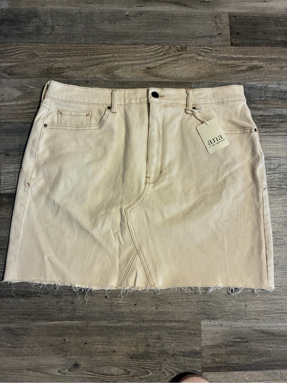 a.n.a Light Cream Denim Mini Skirt size 16